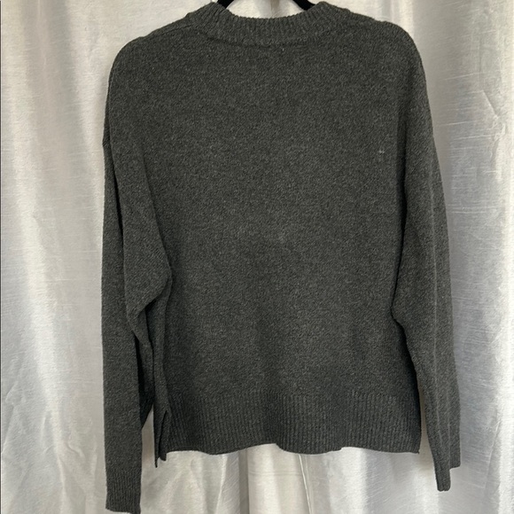 Embellished Women's Sweater - Picture 7 of 8